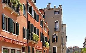 Palazzo Del Giglio